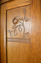 将图片加载到图库查看器,Armoire Art Nouveau en chêne massif sculpté, France, circa 1910