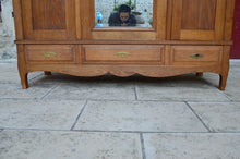 将图片加载到图库查看器,Armoire Art Nouveau en chêne sculpté, circa 1910