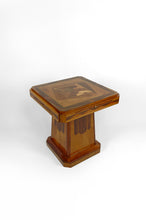 Charger l'image dans la galerie, Table de jeu Art Déco en bois marqueté, circa 1925