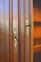 将图片加载到图库查看器,Buffet + Table Art Nouveau en noyer sculpté, circa 1900