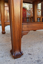 将图片加载到图库查看器,Buffet + Table Art Nouveau en noyer sculpté, circa 1900