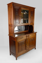 将图片加载到图库查看器,Buffet 2 corps Art Nouveau en noyer sculpté avec vitrail et miroir, circa 1910