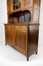 将图片加载到图库查看器,Buffet 2 corps Art Nouveau en noyer sculpté avec vitrail et miroir, circa 1910