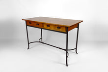 将图片加载到图库查看器,Bureau moderniste en merisier et fer forgé, circa 1980