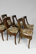 将图片加载到图库查看器,Lot de 8 chaises de salle à manger en acajou, style Restauration, XIXe.