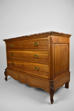 将图片加载到图库查看器,Commode en chêne massif et marbre, vers 1910