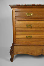 将图片加载到图库查看器,Commode en chêne massif et marbre, vers 1910