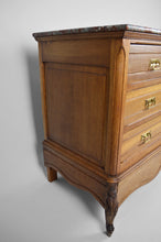 将图片加载到图库查看器,Commode en chêne massif et marbre, vers 1910