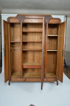 将图片加载到图库查看器,Chambre Art Nouveau en noyer sculpté à thème floral et loupe, 5 éléments