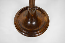 将图片加载到图库查看器,Lampadaire Art Deco en bois sculpté et opaline, France, circa 1925