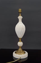 将图片加载到图库查看器,Lampe blanche style Néoclassique en Albatre et Bronze, Italie, circa 1950