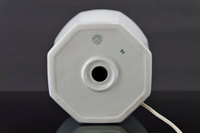 将图片加载到图库查看器,Lampe en porcelaine blanche par Pillivuyt, Japonisme, France, circa 1970