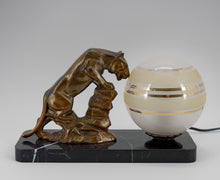 将图片加载到图库查看器,Lampe veilleuse Art Déco au félin, circa 1930