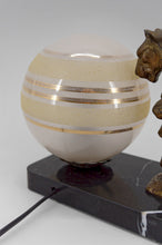 将图片加载到图库查看器,Lampe veilleuse Art Déco au félin, circa 1930