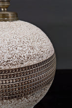 将图片加载到图库查看器,Lampe ronde en céramique style Besnard, circa 1930