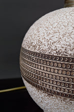 将图片加载到图库查看器,Lampe ronde en céramique style Besnard, circa 1930