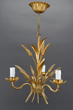 Load image into Gallery viewer, Suspension dorée aux épis de blé, circa 1960