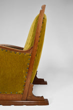 将图片加载到图库查看器,Paire de fauteuils club gothiques en chêne sculpté, vers 1900