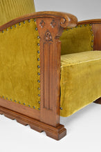 将图片加载到图库查看器,Paire de fauteuils club gothiques en chêne sculpté, vers 1900