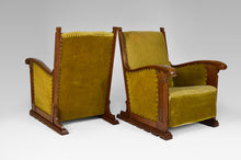 将图片加载到图库查看器,Paire de fauteuils club gothiques en chêne sculpté, vers 1900