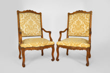 将图片加载到图库查看器,Paire de fauteuils style Louis XV en chêne sculpté
