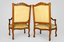 将图片加载到图库查看器,Paire de fauteuils style Louis XV en chêne sculpté