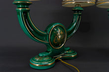 将图片加载到图库查看器,Paire de lampes en faïence verte et dorée, circa 1940