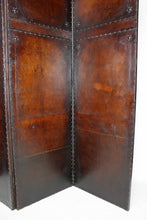 将图片加载到图库查看器,Paravent ancien en cuir patiné, vers 1900