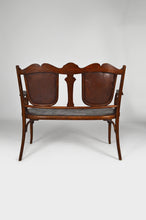 将图片加载到图库查看器,Salon Art Nouveau Fischel en bois courbé et cuir, vers 1910