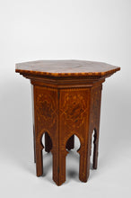 将图片加载到图库查看器,Table à thé Mauresque marquetée, Maroc, circa 1900