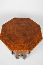 将图片加载到图库查看器,Table à thé Mauresque marquetée, Maroc, circa 1900