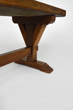 Charger l'image dans la galerie, Table basse / petit banc rustique type monastère en chêne