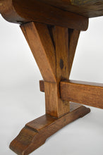Charger l'image dans la galerie, Table basse / petit banc rustique type monastère en chêne