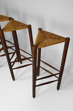 将图片加载到图库查看器,Lot de 4 tabourets de bar dans le style de Charlotte Perriand, Mid-Century, France