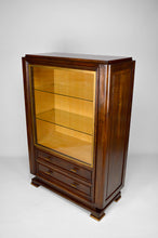 将图片加载到图库查看器,Vitrine Art Déco Moderniste en noyer, France, circa 1930
