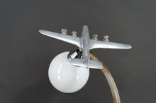 Charger l&#39;image dans la galerie, Lampe &quot;Avion&quot;,  Chrome et Aluminium, Art Deco / Steamline Moderne, Circa 1930-1940
