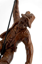 Загрузить изображение в средство просмотра галереи, Exceptionnelle suspension « Tyrolien / Alpiniste »,  Sculpture figurative en bois – Forêt Noire, vers 1950

