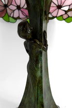 Charger l'image dans la galerie, Importante lampe en bronze et vitrail type Tiffany, Style Art nouveau – Circa 1970-1980
