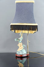 Charger l&#39;image dans la galerie, Paire de Lampes Sculpturales en Bronze à Double Patine Verte et Dorée, Thaïlande, Circa 1970
