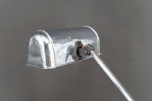 Cargar imagen en el visor de la galería, Importante Lampe de Bureau, Chrome, Aluminium et Marbre, Art Déco Moderniste, France, Circa 1930
