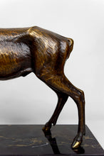 Charger l&#39;image dans la galerie, Importante Lampe Sculpturale en Bronze et Marbre, Cerf, Art Déco, France, Circa 1930
