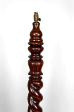 Charger l&#39;image dans la galerie, Important Lampadaire Colonne Victorienne Torsadée en Noyer Massif, Royaume-Uni, Style Tudor, Circa 1900
