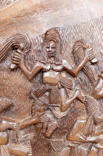 Charger l&#39;image dans la galerie, Important Panneau Monoxyle, Bas-Relief Bamoun, Cameroun, Circa 1960

