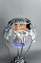 Charger l&#39;image dans la galerie, Paire de Lampes en Fer Forgé, Thème de la Vigne, Muller Frères Lunéville, Art Déco, Circa 1925
