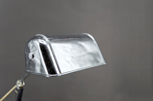 Cargar imagen en el visor de la galería, Importante Lampe de Bureau, Chrome, Aluminium et Marbre, Art Déco Moderniste, France, Circa 1930
