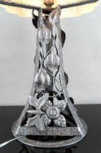Charger l&#39;image dans la galerie, Importante Lampe Art Déco en Fer Forgé à Motifs de Papillons et Dôme Floral en Verre Pressé, Par Bartelemie, France, Circa 1925
