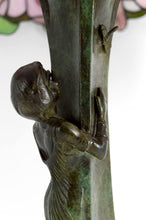 Charger l'image dans la galerie, Importante lampe en bronze et vitrail type Tiffany, Style Art nouveau – Circa 1970-1980
