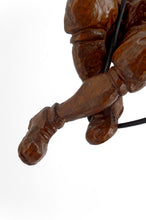 Загрузить изображение в средство просмотра галереи, Exceptionnelle suspension « Tyrolien / Alpiniste »,  Sculpture figurative en bois – Forêt Noire, vers 1950
