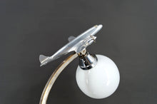 Charger l&#39;image dans la galerie, Lampe &quot;Avion&quot;,  Chrome et Aluminium, Art Deco / Steamline Moderne, Circa 1930-1940

