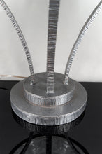 Charger l&#39;image dans la galerie, Importante Lampe en Fer forgé et Dôme en Verre Etoilé, Art Deco Moderniste, France, Circa 1930

